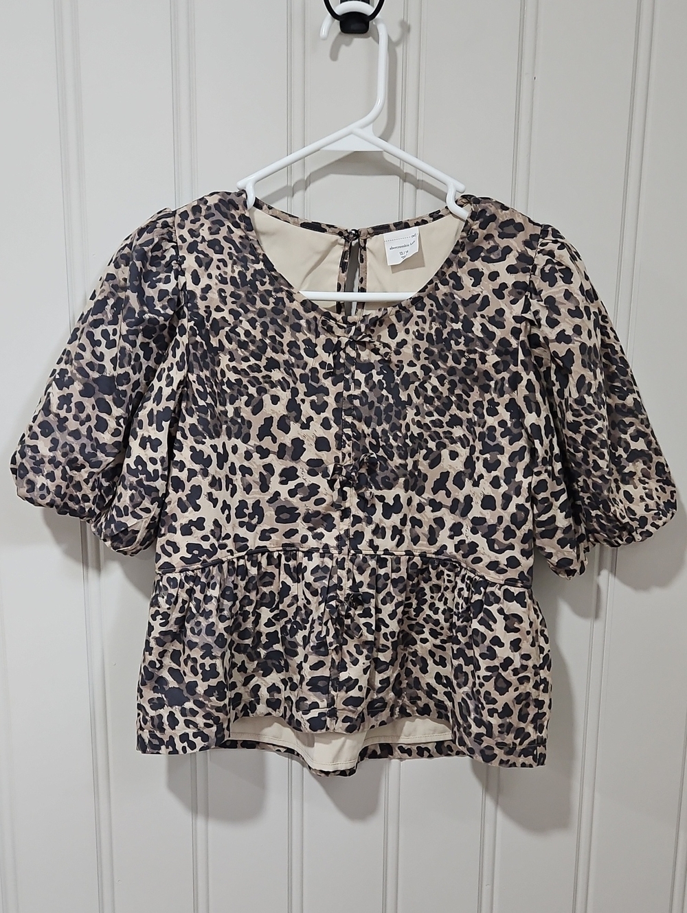 Abercrombie Kids Cheetah Print Bubble Sleeve Top Aize 13/14